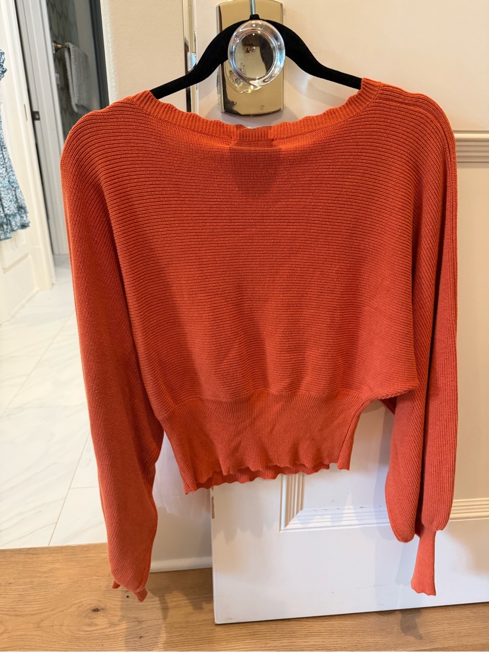 Cropped Scoop-Neck Knit Sweater in Burnt Orange